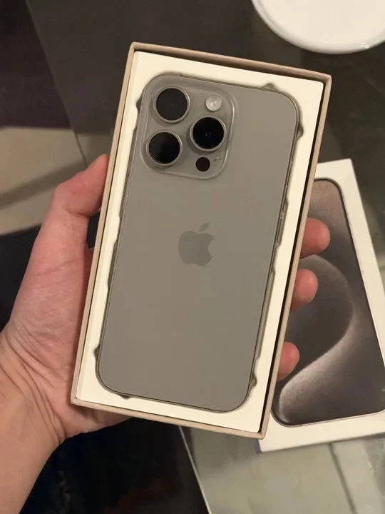 Fotografía real del iPhone 15 Pro